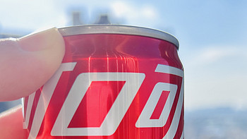 可口可乐的第一年只卖了25瓶！想不到被它的广告给吸引了！