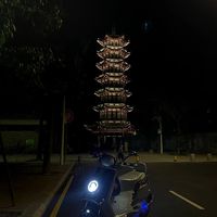 花了4万整的大牛电摩,看到这灯光效果,值