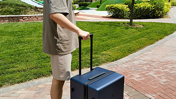 出差旅行、开学必备，超级实用的拉杆箱，地平线8号（LEVEL8）行李箱评测出差旅行、开学必备，超级实用