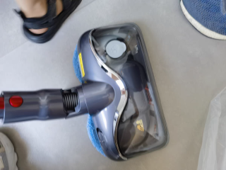 家电之小狗吸尘器来了