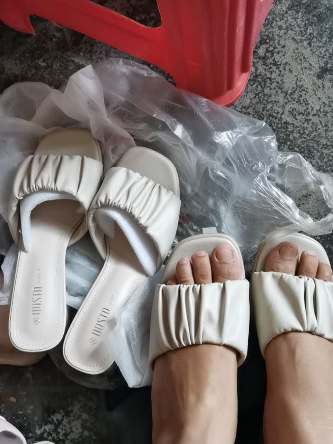 大东女士凉鞋