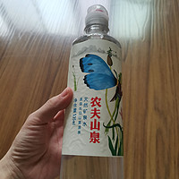 农夫山泉天然矿泉水，大瓶装才过瘾