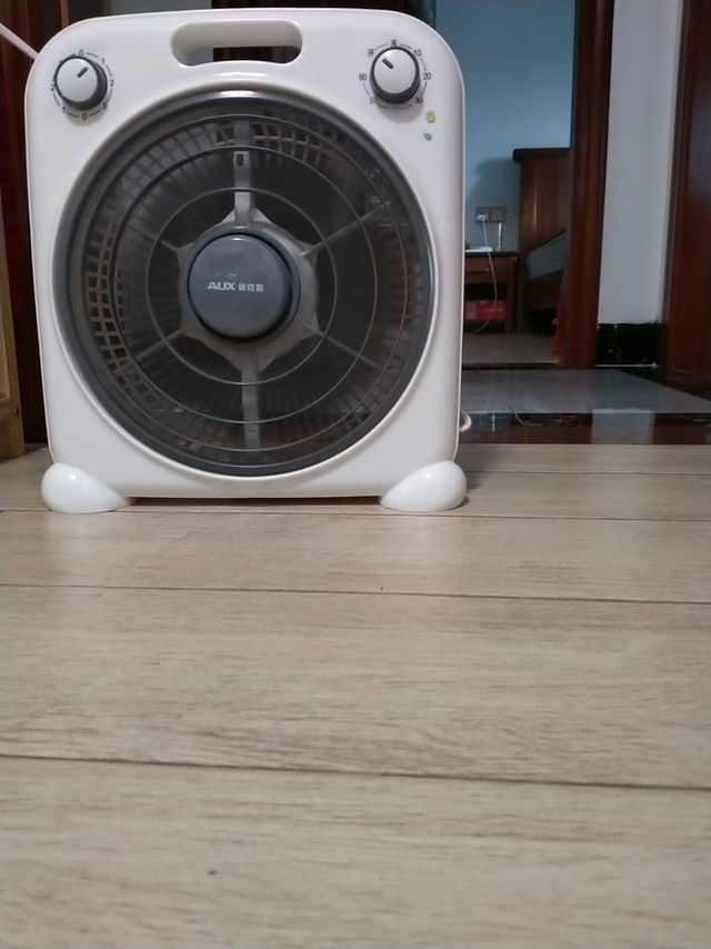 超大风力的奥克斯风扇
