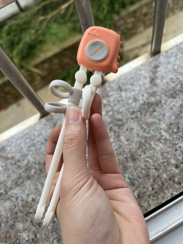 让儿童训练筷成为辅食时的好帮手