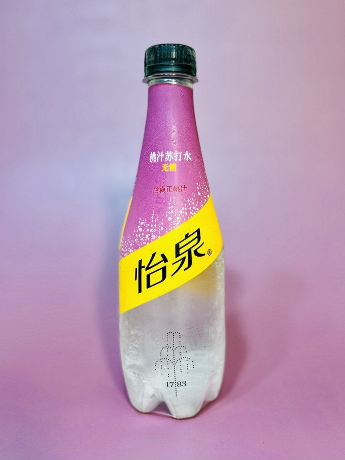 怡泉饮料怎么样 炎热夏天,谁能拒绝一瓶粉色的桃汁苏打水呢