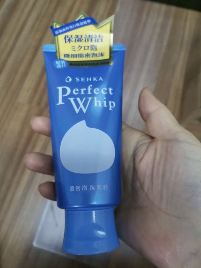 蚕丝蛋白，洁面新宠，肌肤水润如丝