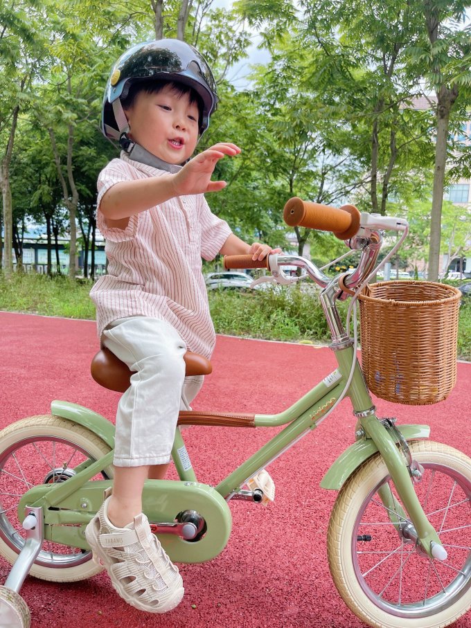 泰兰尼斯童鞋