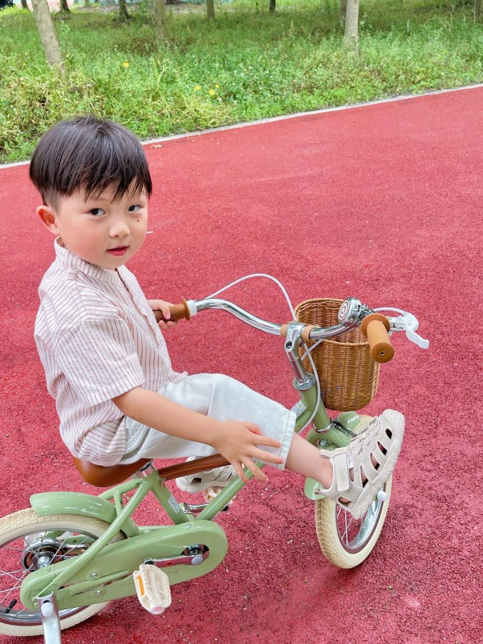 泰兰尼斯童鞋