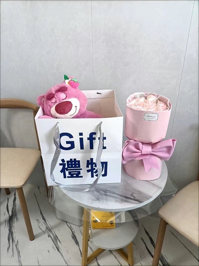 给我的小棉袄也准备一朵。专属花朵🤗
