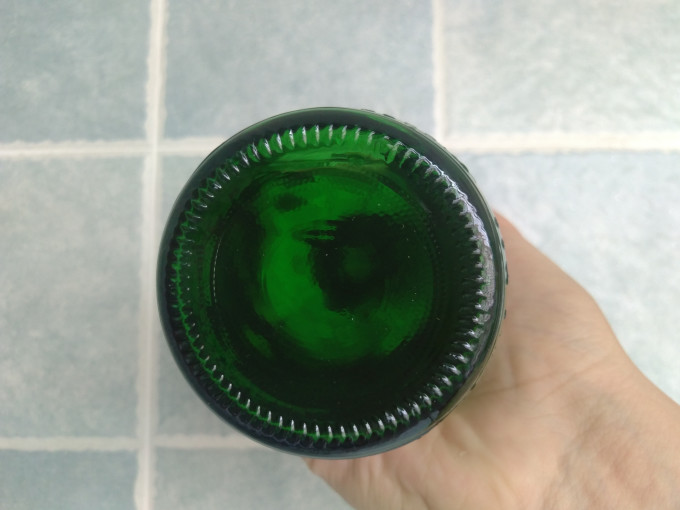 巴黎水起泡饮用水