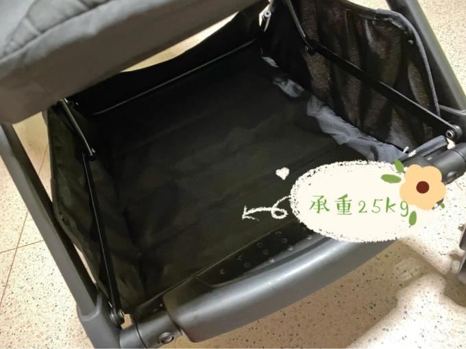 婴儿推车