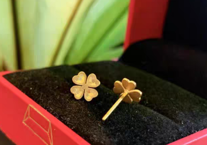 中国黄金黄金耳饰
