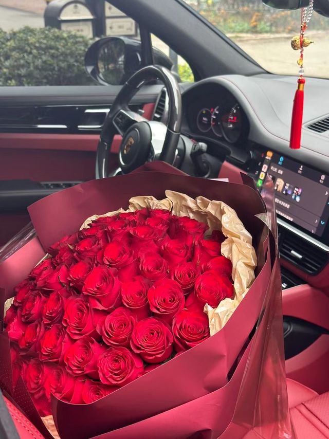 现在订婚都这么卷了吗？