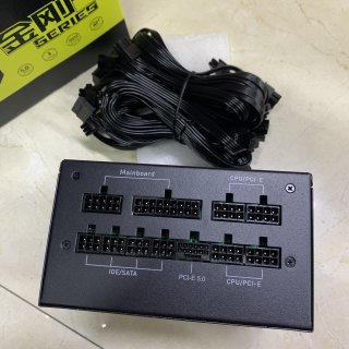 先马性价比650w电源