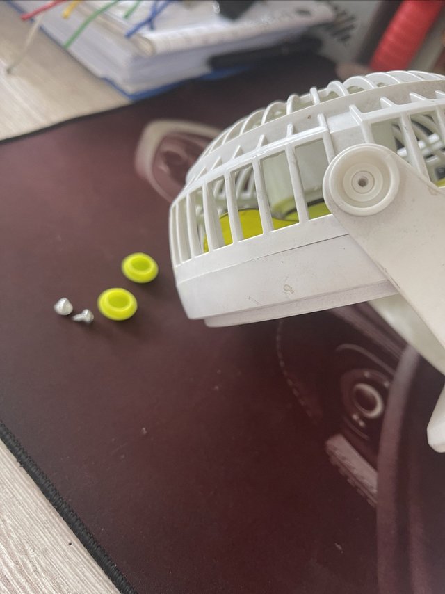这小玩意……小风扇不好整