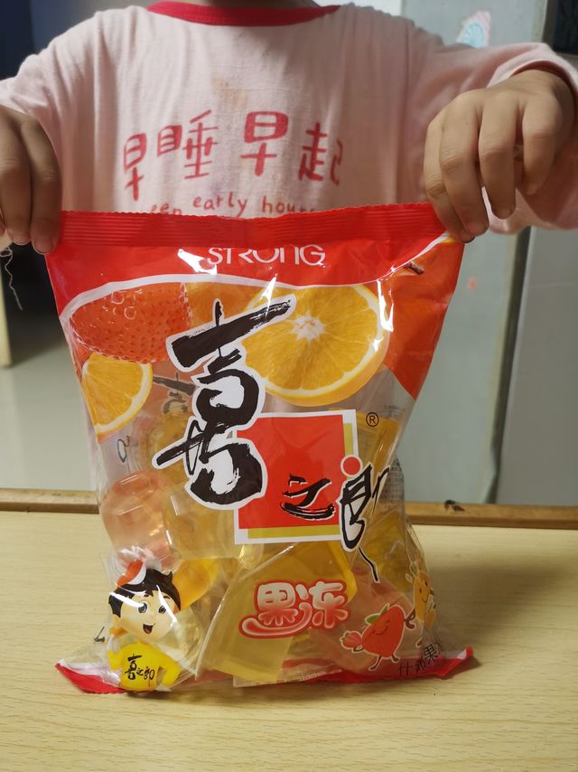 滑滑的、软软的、弹弹的,舔着吃才好吃