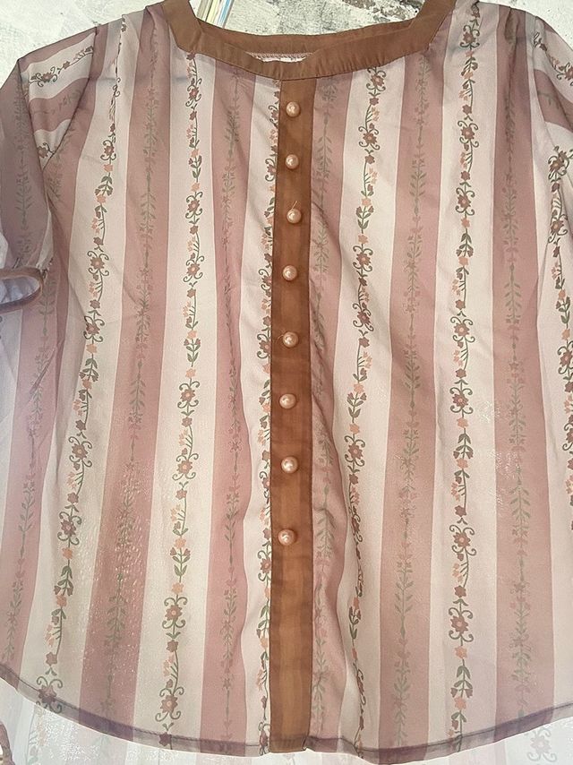 时尚复古薄款衬衫女