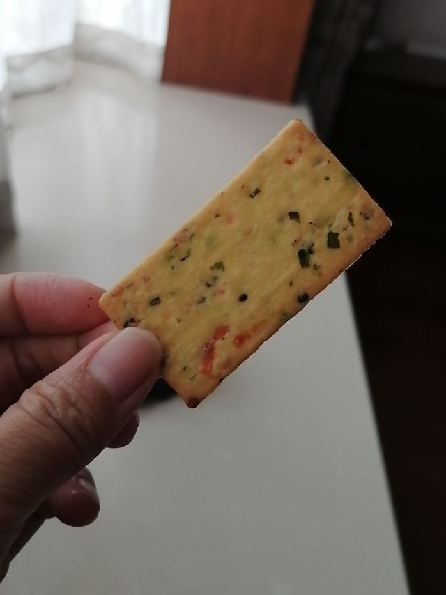 一号会员店六块钱的蔬菜饼干