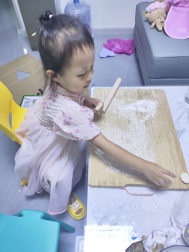 巾帼不让须眉，言传不如身教。