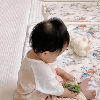 巴布豆实木婴儿床，材质紧密，稳定性更强