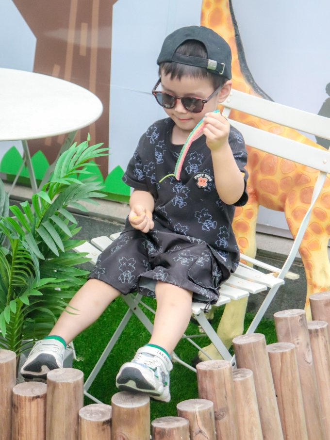 泰兰尼斯童鞋
