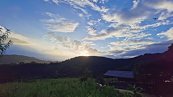 一定要带上娃去大山里看这千变万化的云