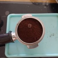 用电动磨豆机磨豆，还剩个豆正常吗？