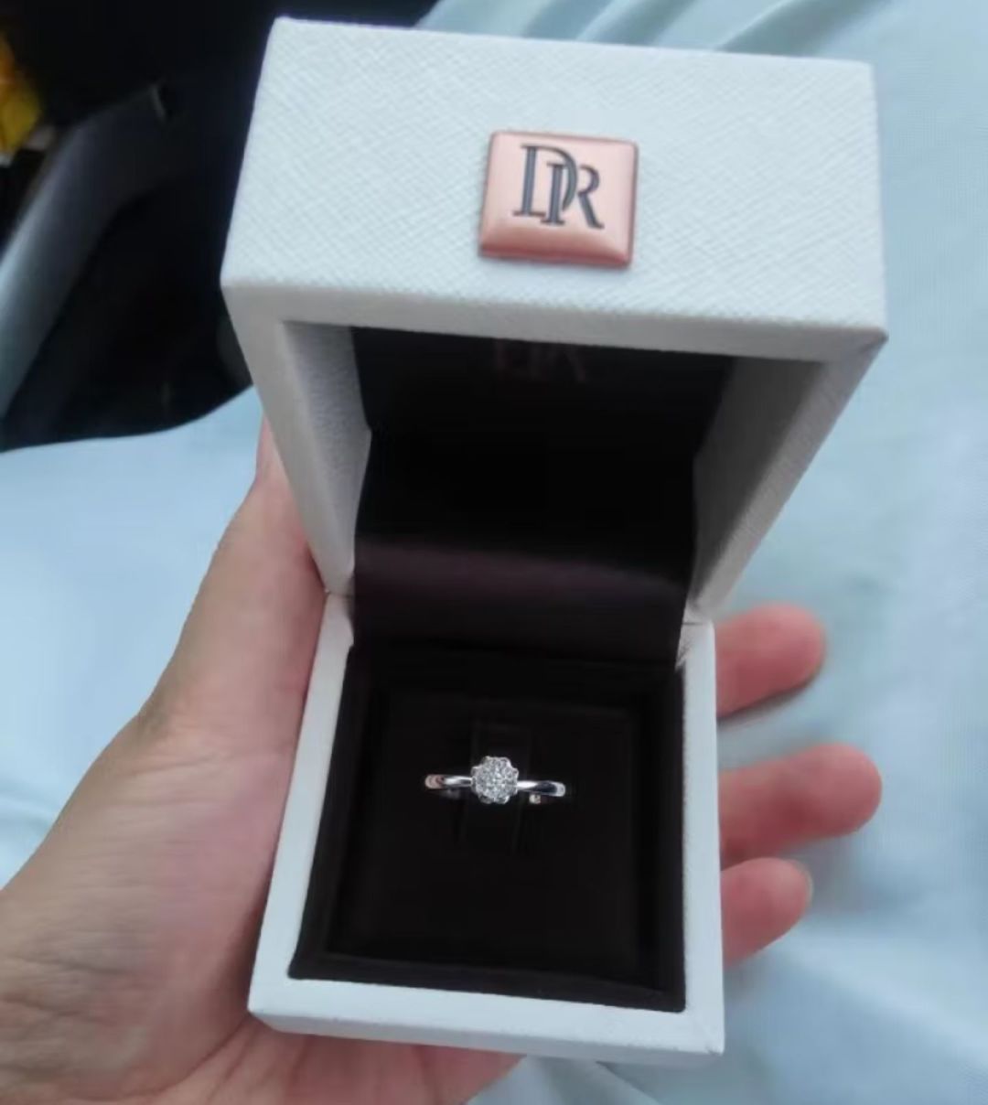 仪式感满满的dr钻戒