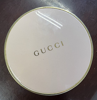 给搭子买的高级粉底液！GUCCI