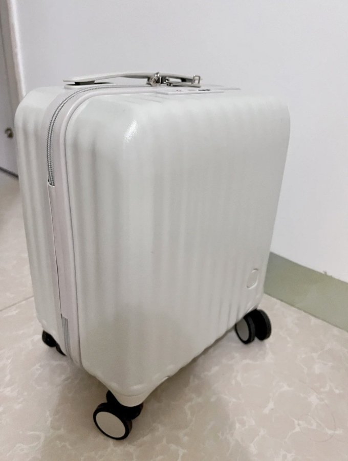 旅行箱包