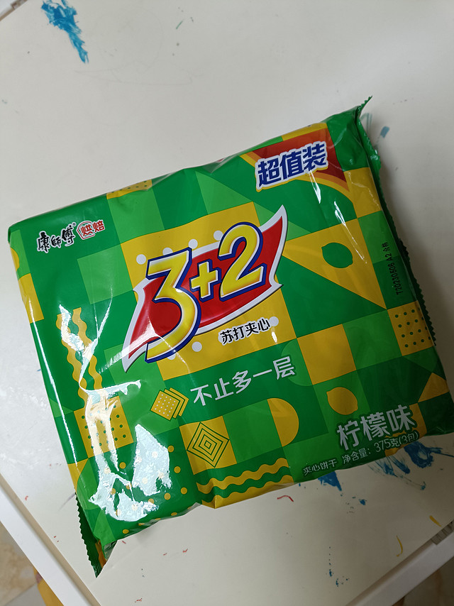 3+2苏打饼，柠檬味道的最好吃了