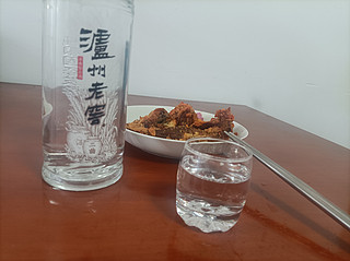 黑盖之香，泸州老窖酒香扑鼻