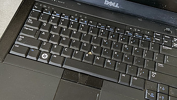 笔记本电脑 篇一：自己动手很简单，戴尔 Latitude E6410笔记本键盘拆卸方法