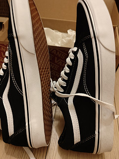 谁说经典不潮？Vans Old Skool告诉你答案！