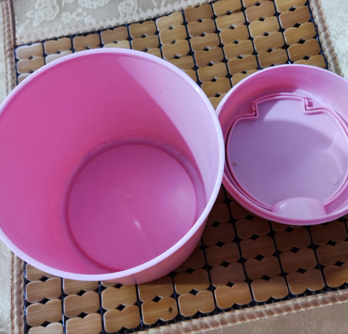 瓯越人家垃圾桶