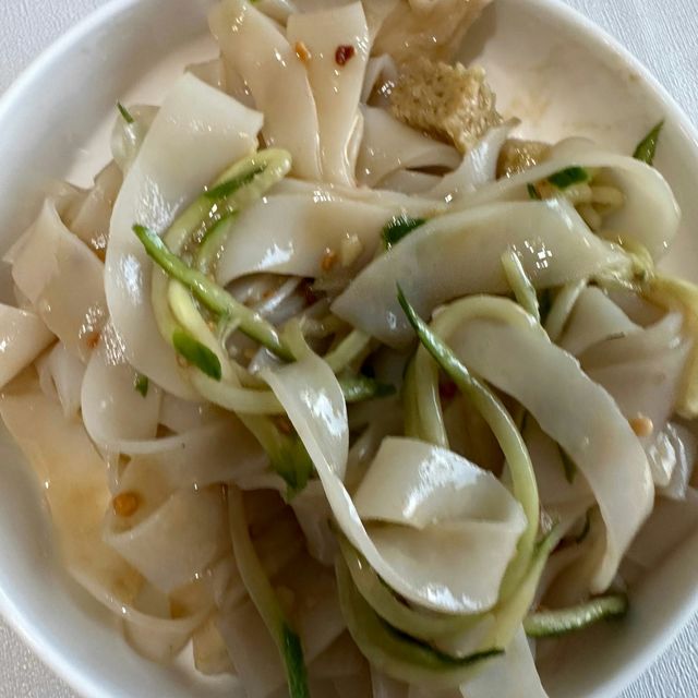 夏日美食凉皮