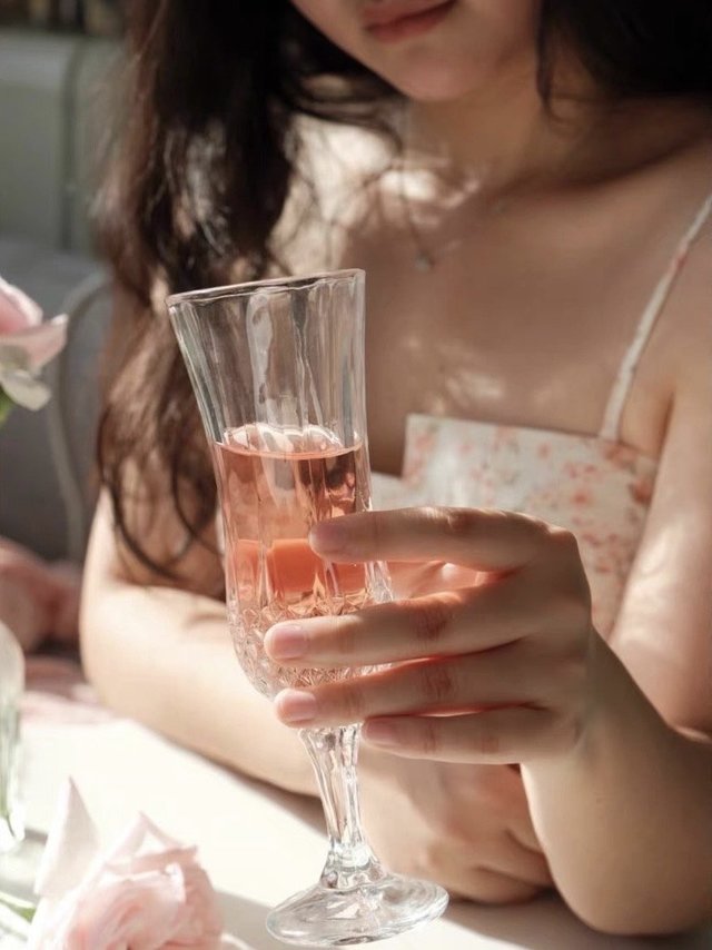 一杯让人心醉起泡酒吗