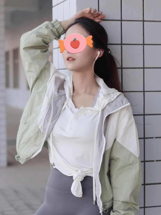 在礼女士防晒衣