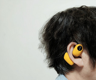 赛博朋克风格的耳机，舒适度和音质都很赞！