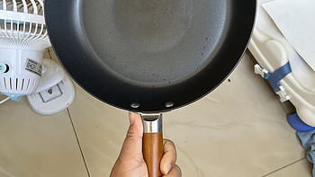 黑晶铁锅系列煎锅到底是不是涂层锅