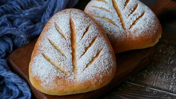美食分享~烘焙 篇一：火爆全网的米面包，在家做这么简单啊，网友：口味清新超好吃 