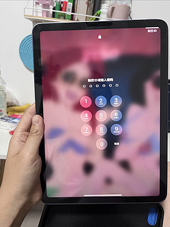 iPad Air5，轻薄便携，让你享受视觉盛宴！