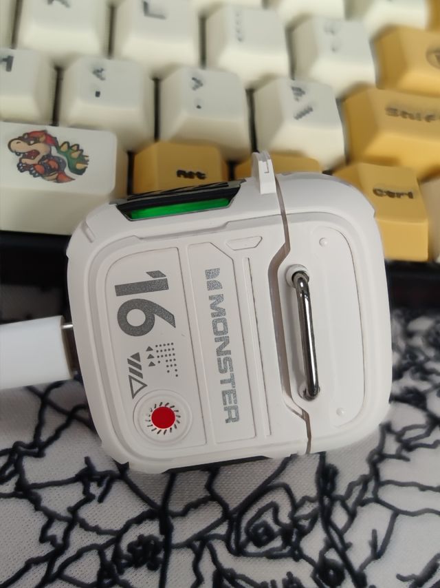 魔声机甲风半入耳蓝牙耳机