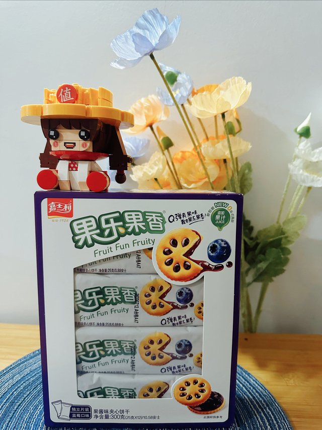 嘉士利夹心饼干，让你的味蕾瞬间爆炸！