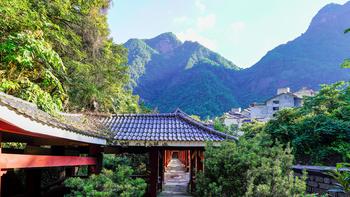 三清山下索道边：依山而建的道教主题文化酒店 - 锦都南星宾馆 