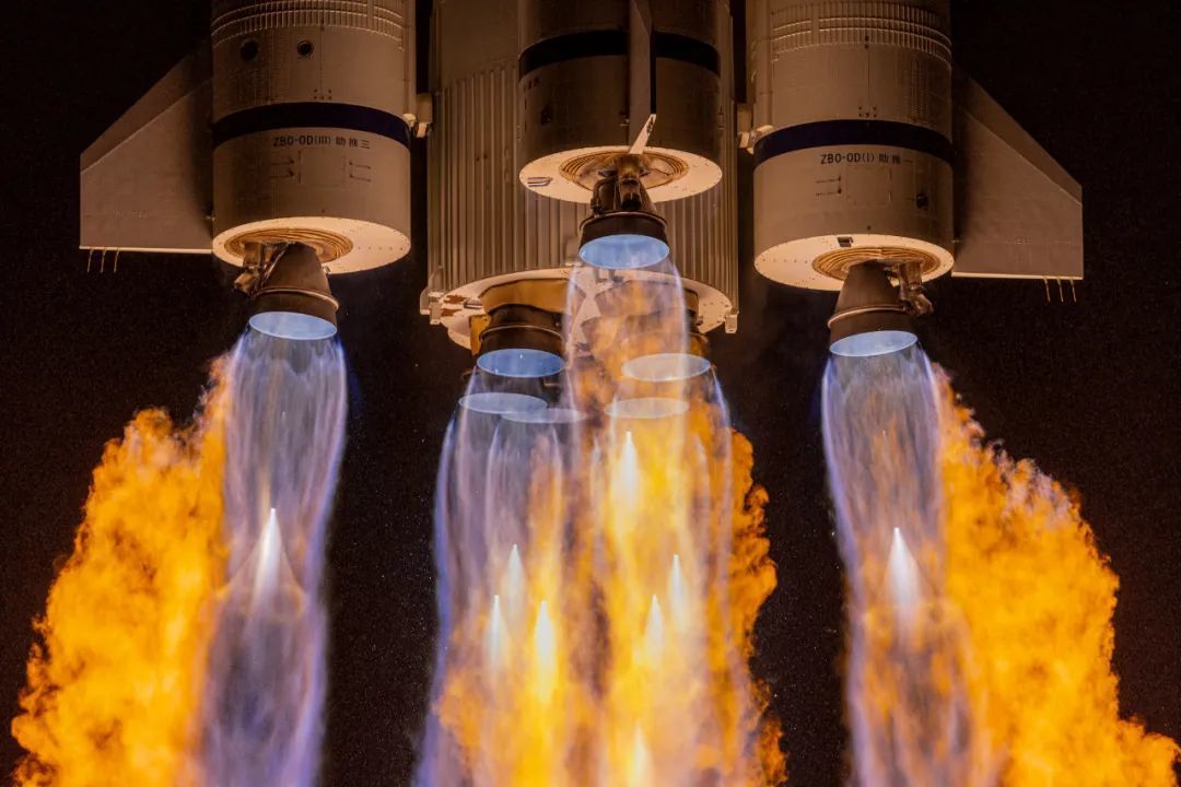 越美丽的东西越可能有"毒" 带您领略中国最美火箭尾焰——长征3号乙运