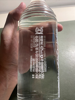 平民窟酒鬼搭餐酒～泸州老窖黑盖