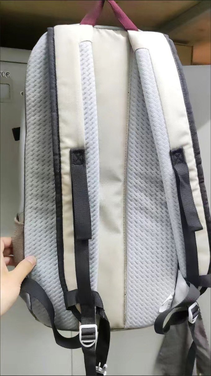 迪卡侬徒步背包