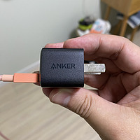 Anker充电头：让你的手机充电如闪电般快速！