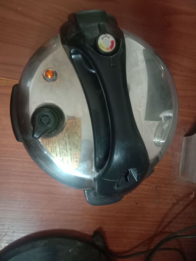 苏泊尔电压力锅
